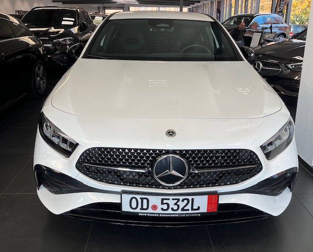  Mercedes A180 AMG Line(2023)